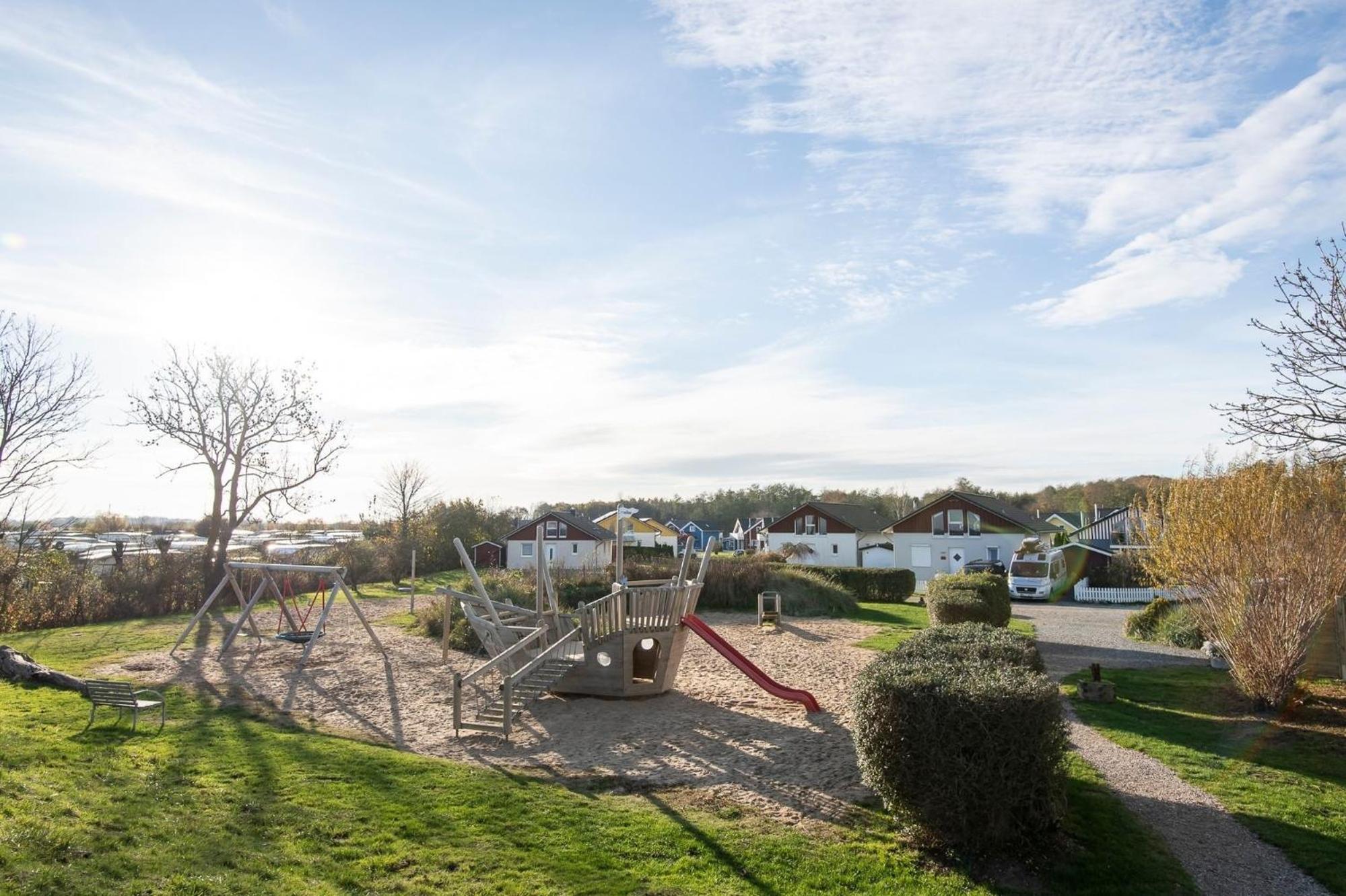 Seepark Suessau Ferienhaus Seerose 3 Exteriör bild